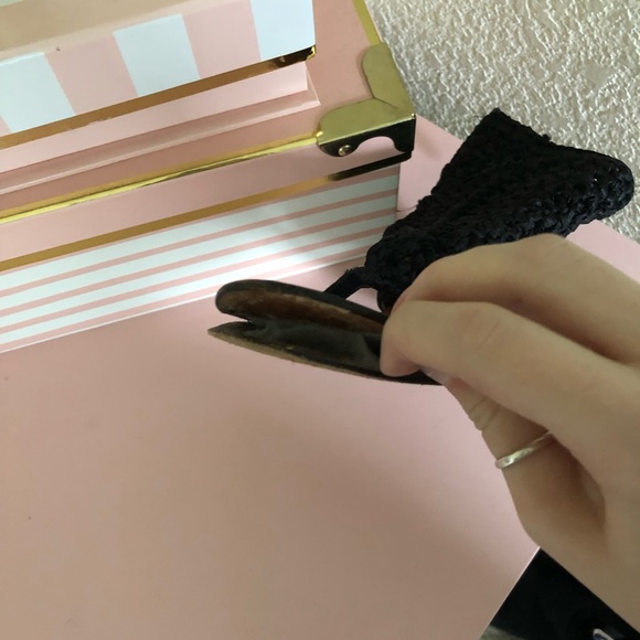 Elizabeth and James Sandals - Picture 8 of 8